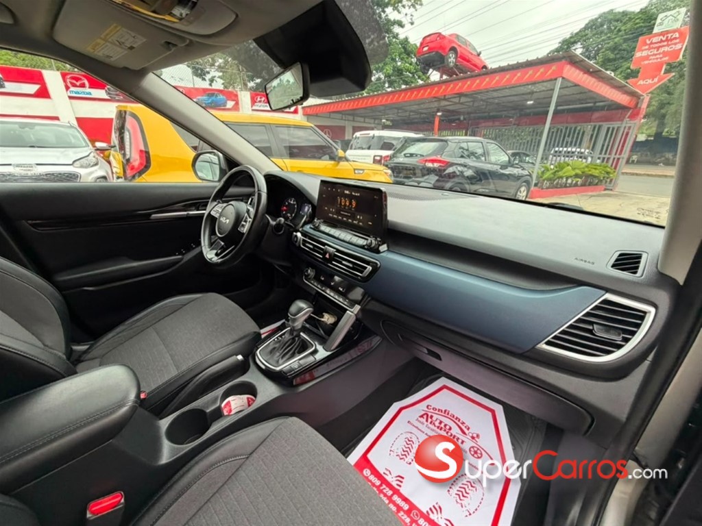 2022 Kia Seltos — foto 7 / 9
