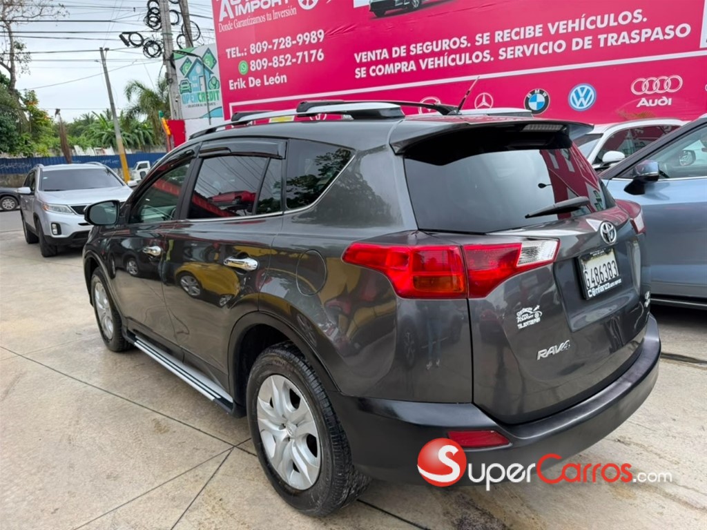 2015 Toyota RAV4 — foto 6 / 7