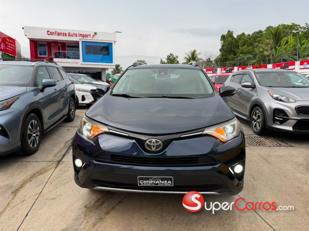 2017 Toyota RAV4 XLE — foto 2 / 9