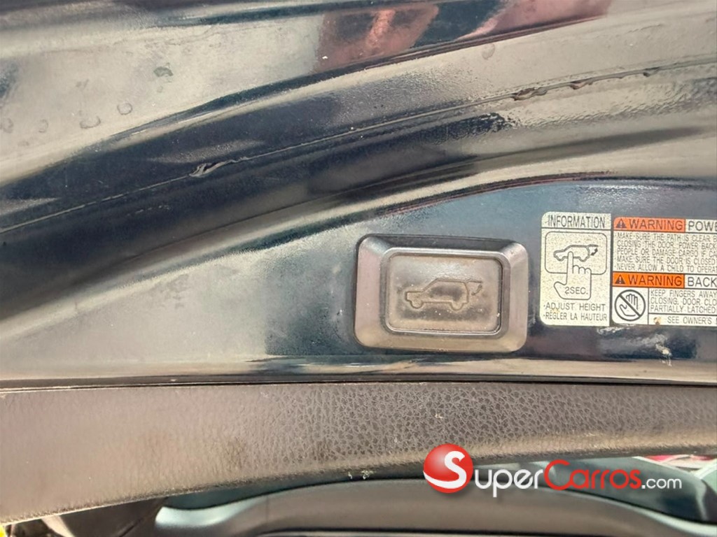 2017 Toyota RAV4 XLE — foto 6 / 9
