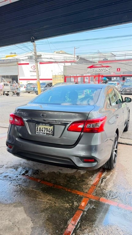 2019 Nissan Sentra SV — foto 4 / 10