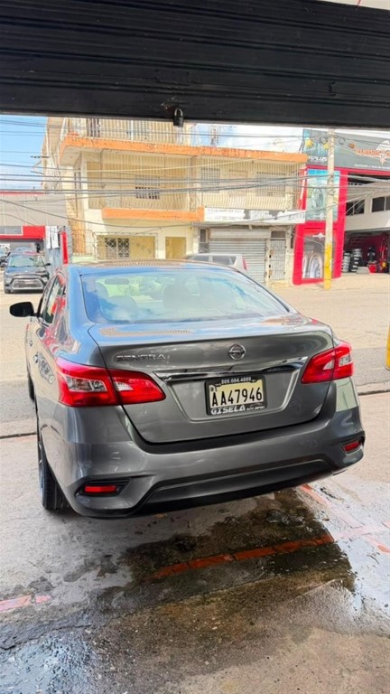 2019 Nissan Sentra SV — foto 5 / 10