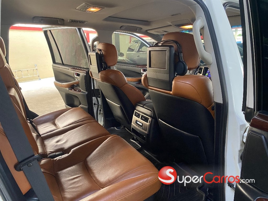 2015 Lexus LX 570 — foto 8 / 12