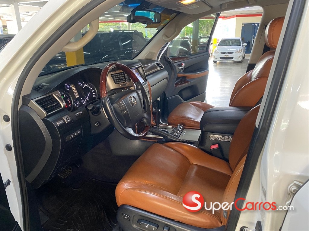 2015 Lexus LX 570 — foto 10 / 12