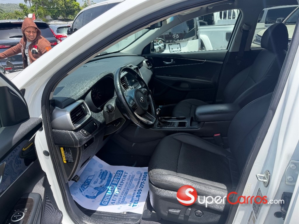 2018 Kia Sorento LX — foto 6 / 9