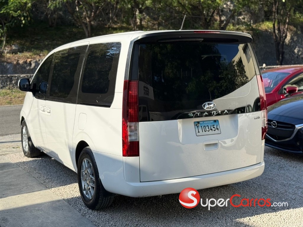 2022 Hyundai Staria — foto 9 / 10