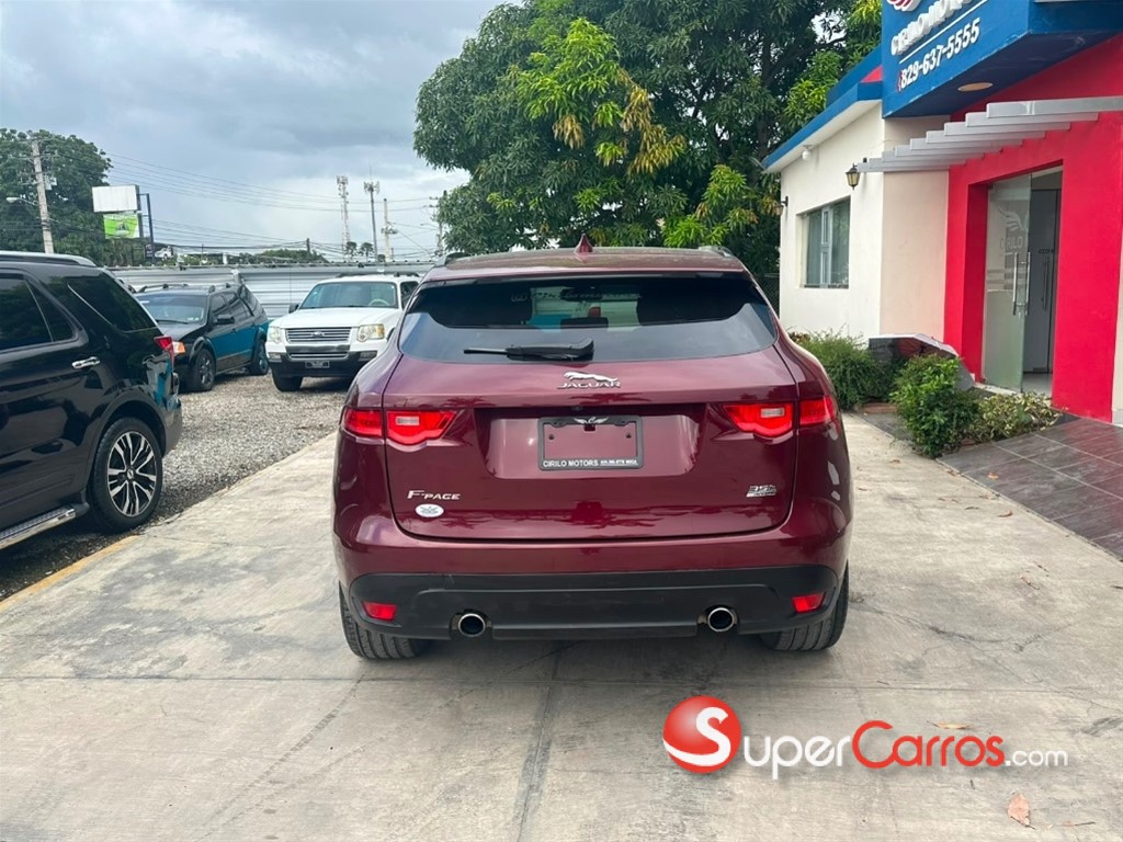 2017 Jaguar F-Pace S — foto 8 / 12