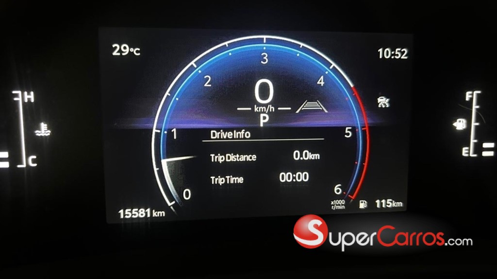2025 Toyota Land Cruiser 300 GXR — foto 6 / 8