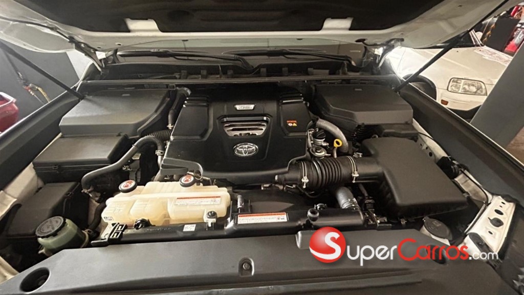 2025 Toyota Land Cruiser 300 GXR — foto 7 / 8