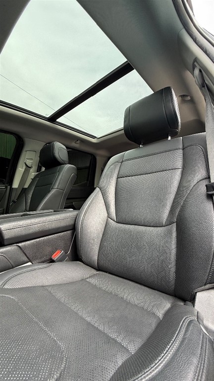 2023 Toyota Tundra — foto 8 / 11