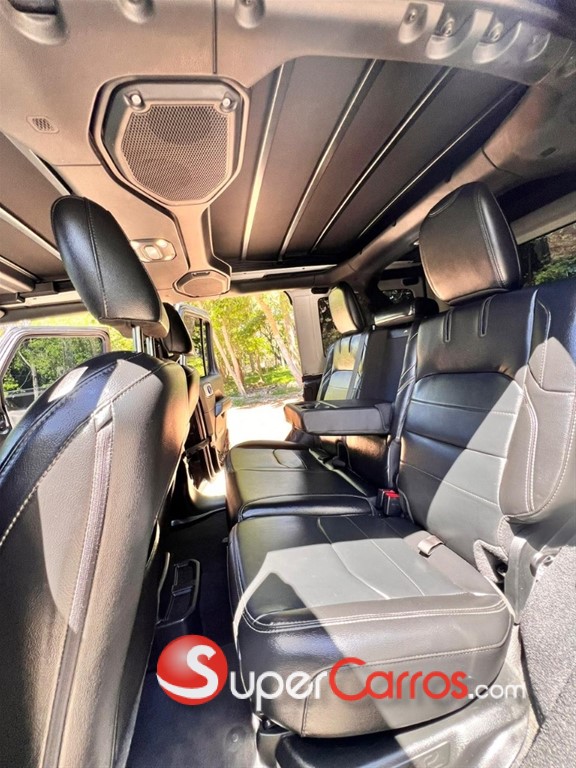 2021 Jeep Wrangler Sahara 4xe — foto 8 / 12