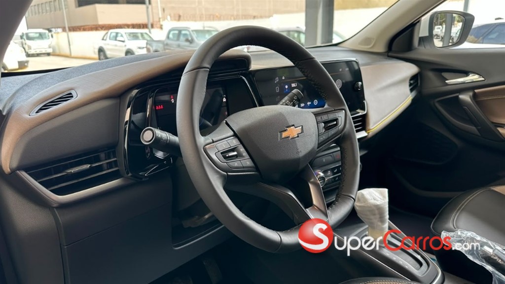 2026 Chevrolet Tracker Premier — foto 2 / 9