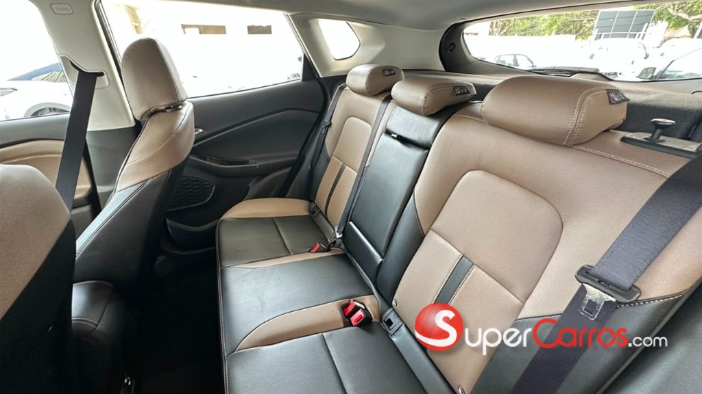 2026 Chevrolet Tracker Premier — foto 7 / 9