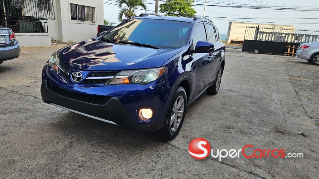 2015 Toyota RAV4 XLE — foto 2 / 12