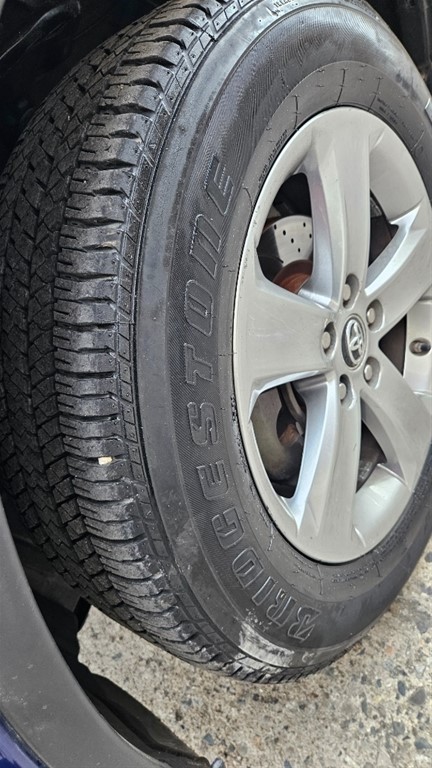 2015 Toyota RAV4 XLE — foto 8 / 12