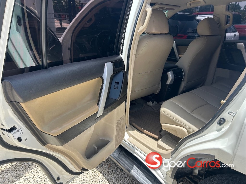 2011 Toyota Land Cruiser Prado — foto 8 / 12