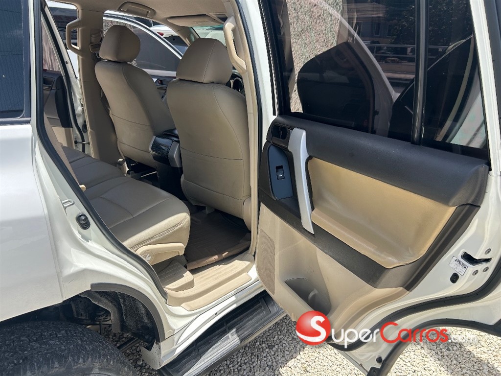 2011 Toyota Land Cruiser Prado — foto 10 / 12