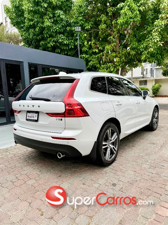 2020 Volvo XC60 Momentum T5 — foto 4 / 11