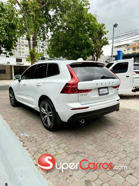 2020 Volvo XC60 Momentum T5 — foto 6 / 11