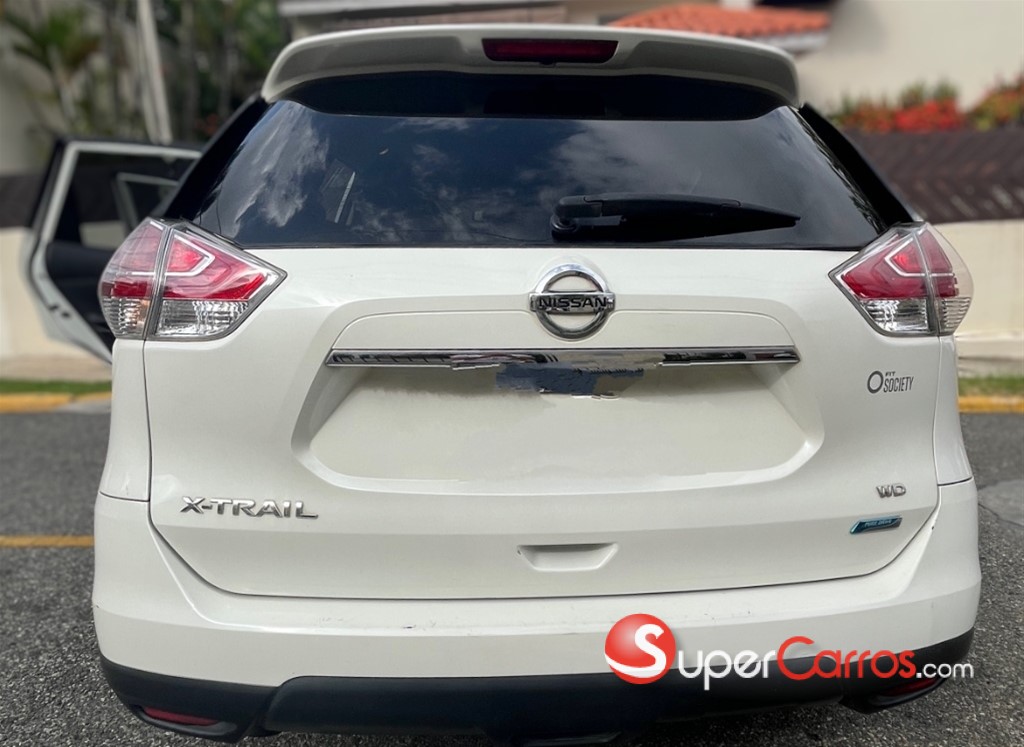 2017 Nissan X-Trail — foto 8 / 12