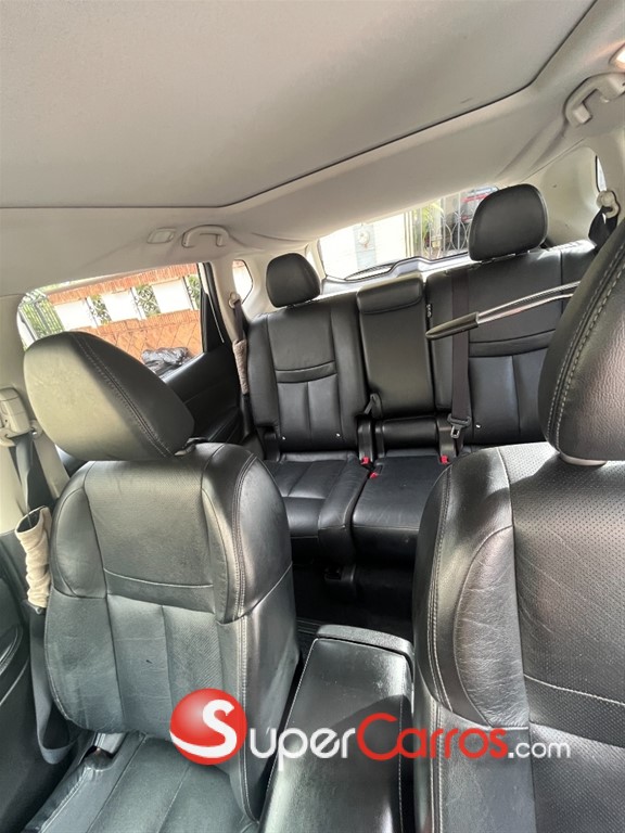 2017 Nissan X-Trail — foto 9 / 12