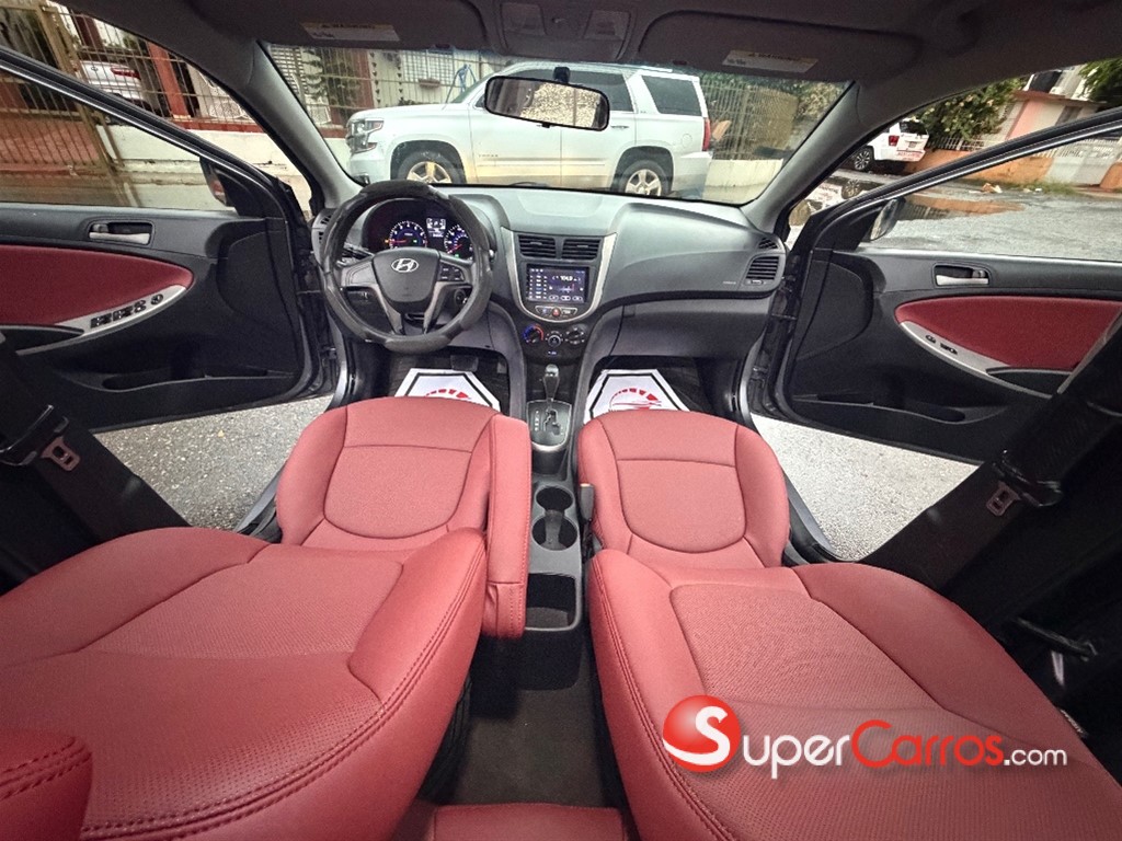 2015 Hyundai Accent — foto 5 / 12