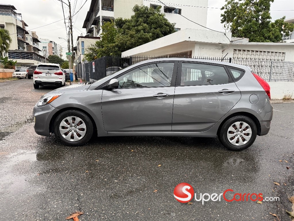 2015 Hyundai Accent — foto 8 / 12