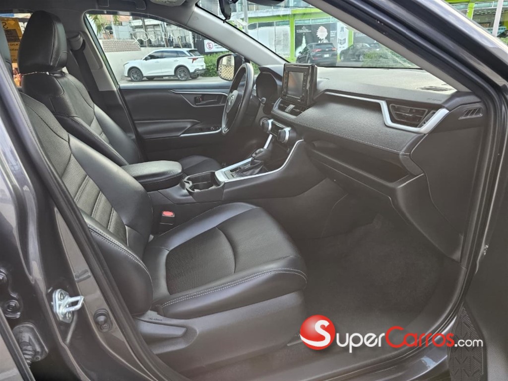2021 Toyota RAV4 LE — foto 10 / 11