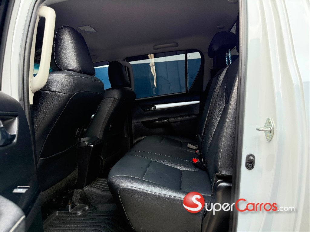 2024 Toyota Hilux Limited — foto 9 / 11
