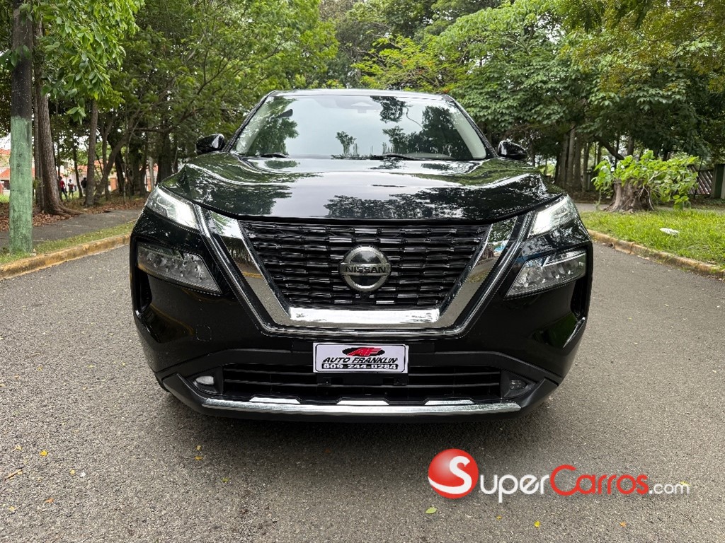 2022 Nissan Rogue SV — foto 2 / 9