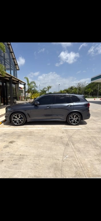 2019 BMW X 5 40i — foto 3 / 10