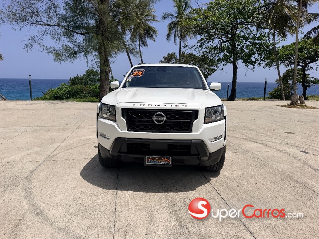 2024 Nissan Frontier — foto 2 / 11