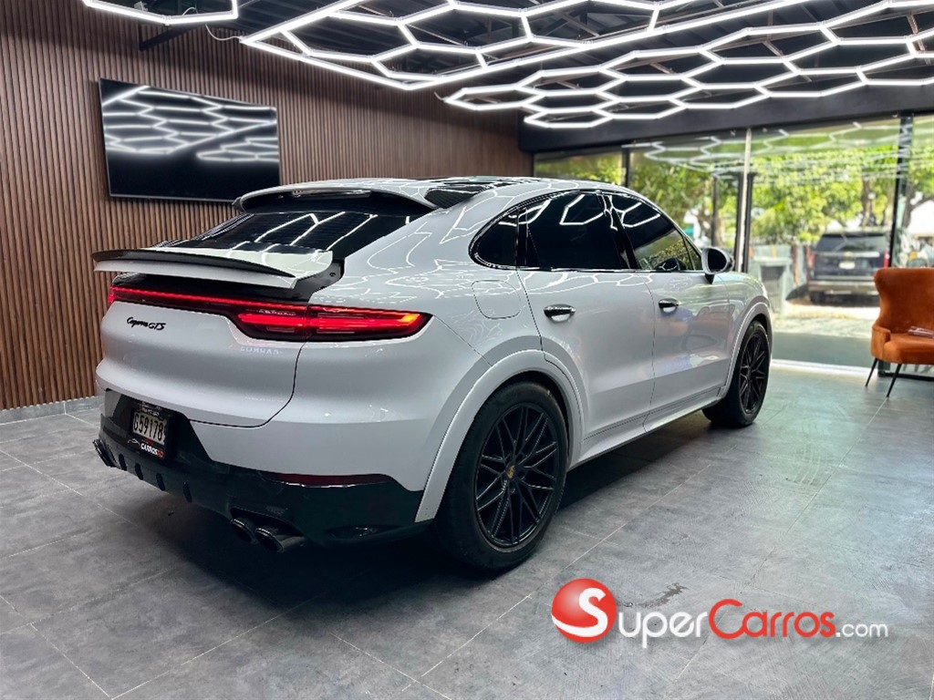 2022 Porsche Cayenne GTS — foto 4 / 11
