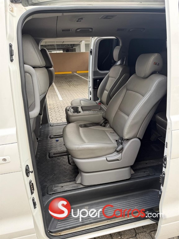 2021 Hyundai Starex — foto 10 / 12