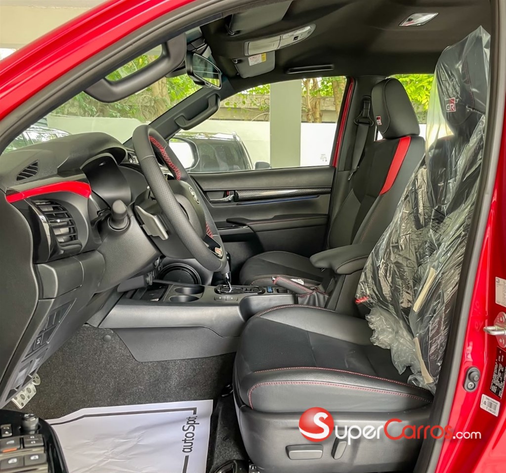 2027 Toyota Hilux GR Sport — foto 6 / 11