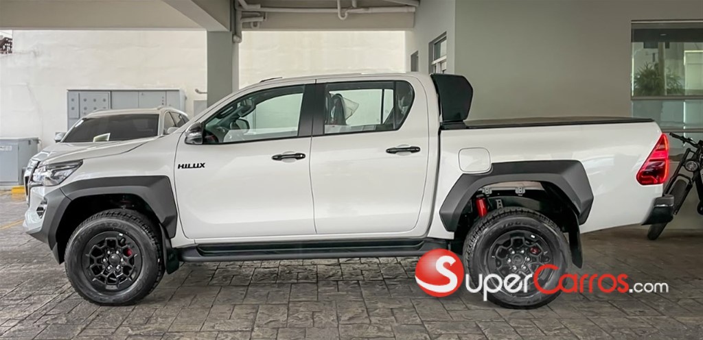 2027 Toyota Hilux GR Sport — foto 4 / 11