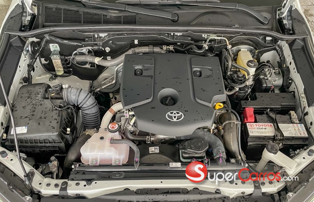 2027 Toyota Hilux GR Sport — foto 11 / 11