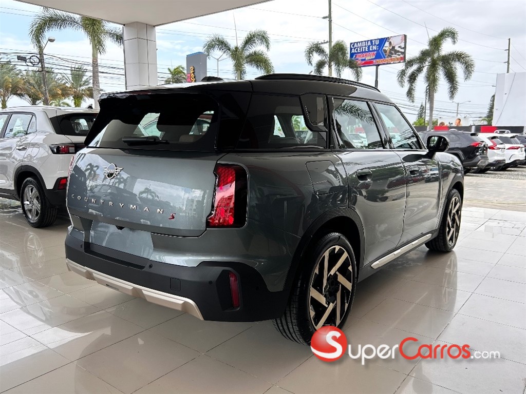 2026 Mini Cooper Countryman S ALL4 — foto 4 / 10