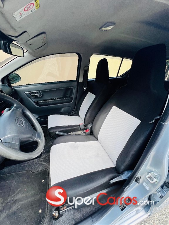 2019 Daihatsu Mira — foto 10 / 12