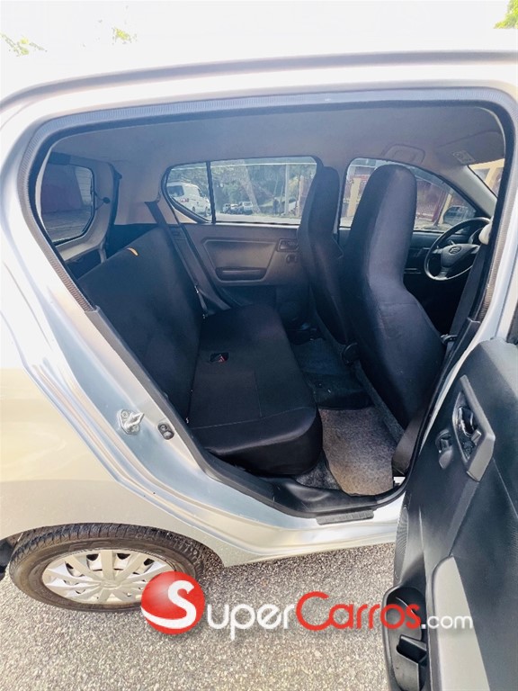 2019 Daihatsu Mira — foto 11 / 12