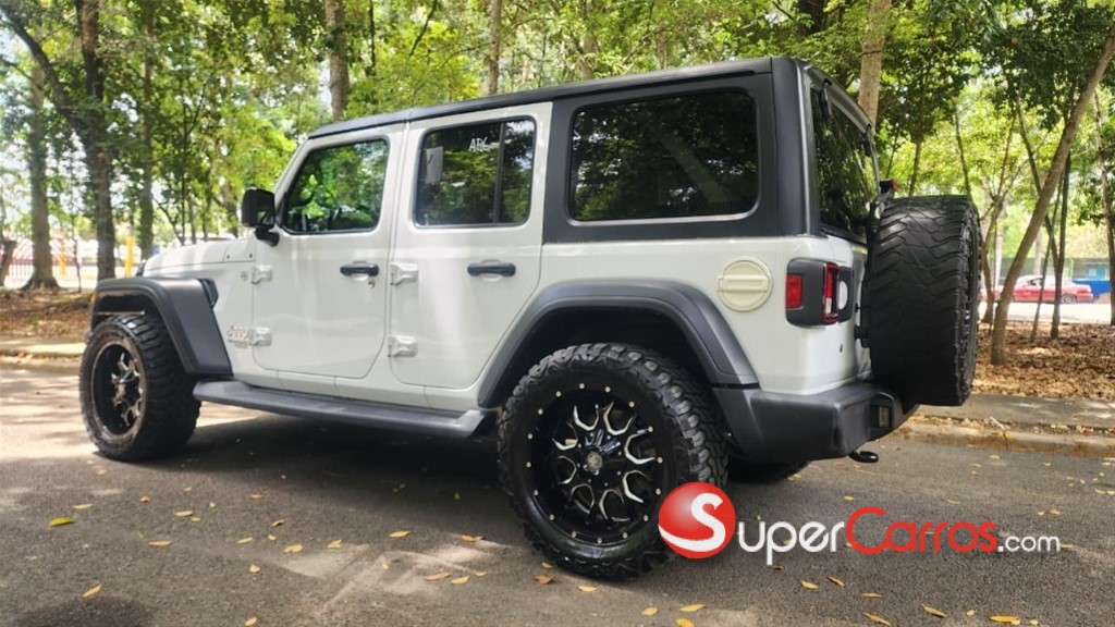 2020 Jeep Wrangler — foto 3 / 12