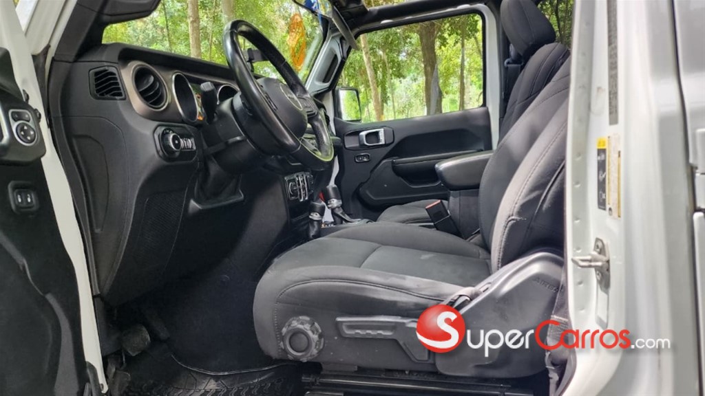2020 Jeep Wrangler — foto 9 / 12