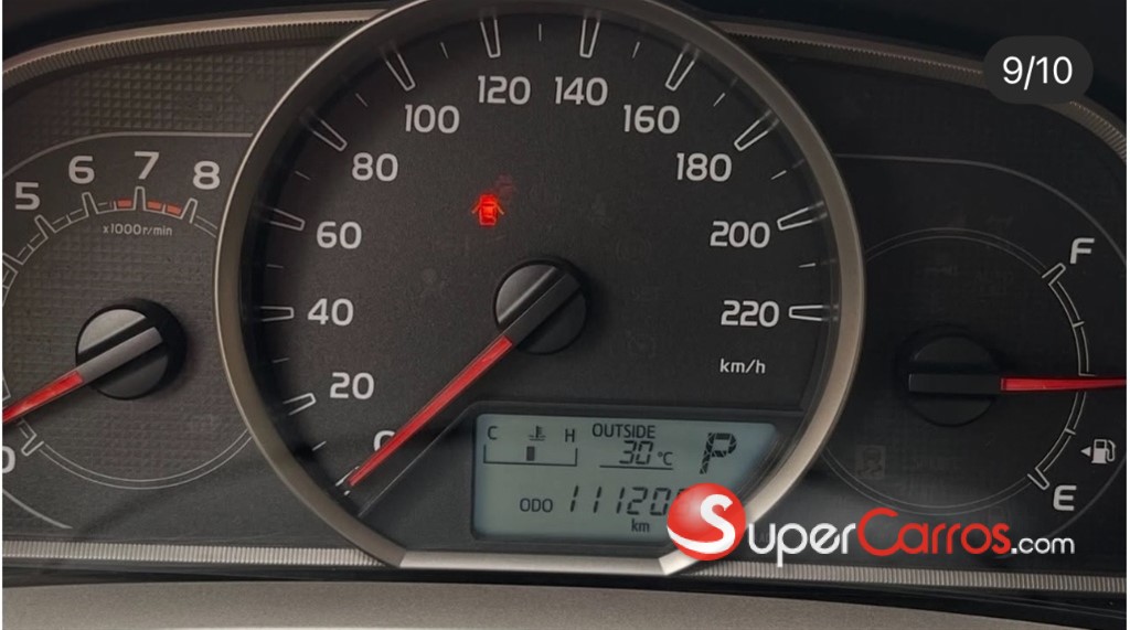 2014 Toyota RAV4 — foto 9 / 10