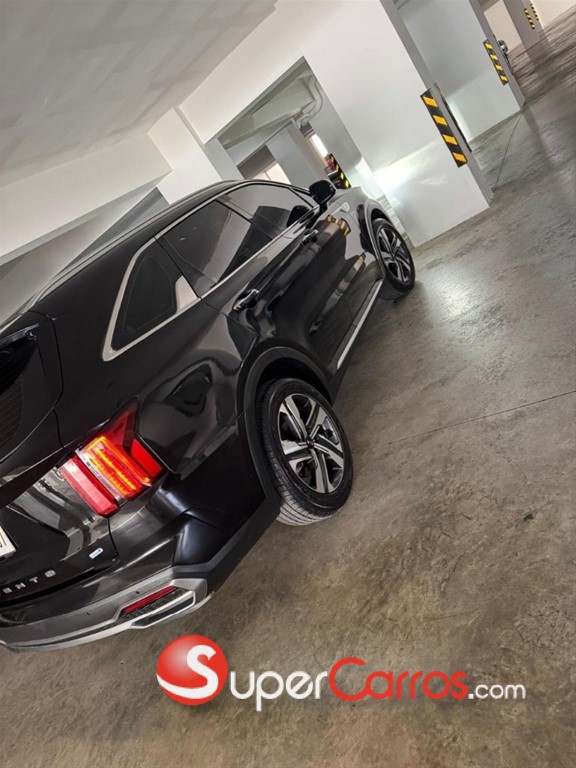 2021 Kia Sorento LX — foto 2 / 4