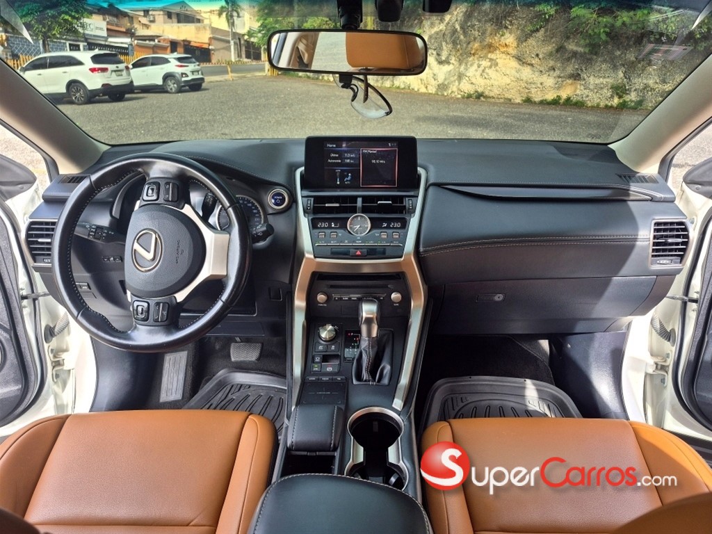 2020 Lexus NX — foto 2 / 10
