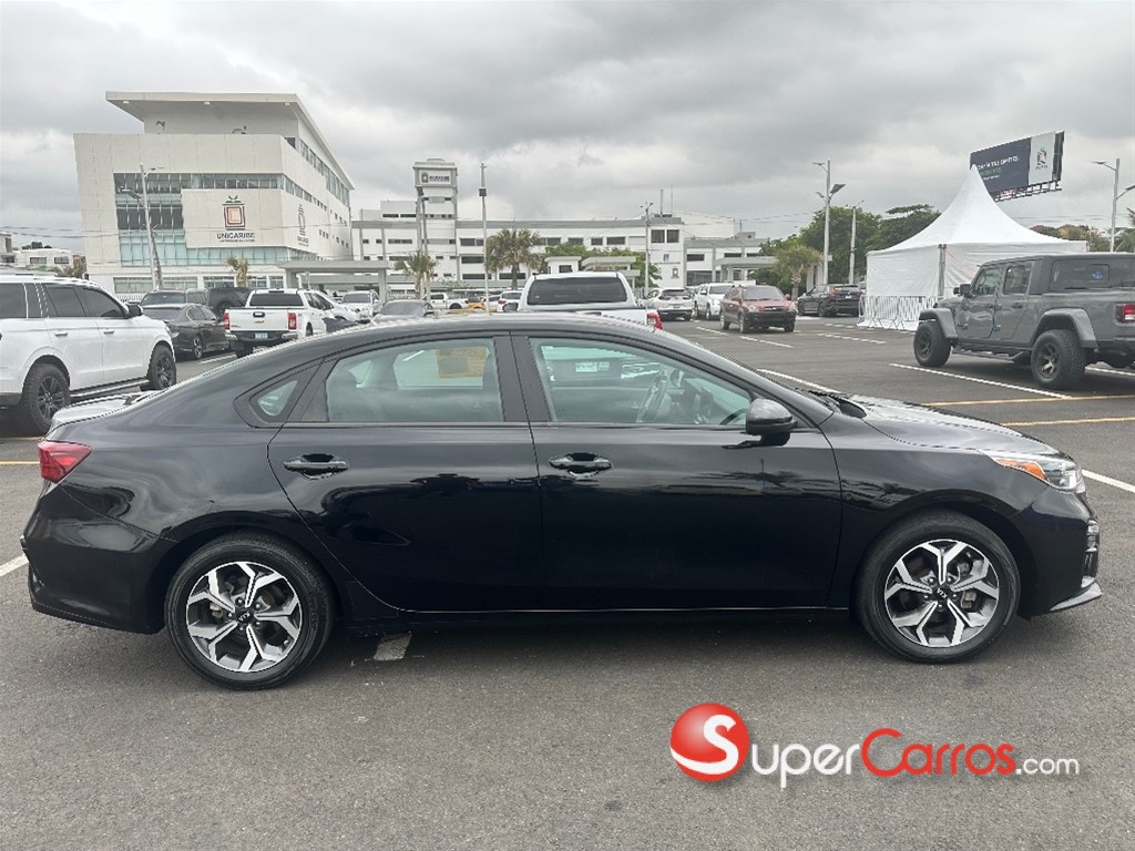 2021 Kia Forte LXS — foto 10 / 12