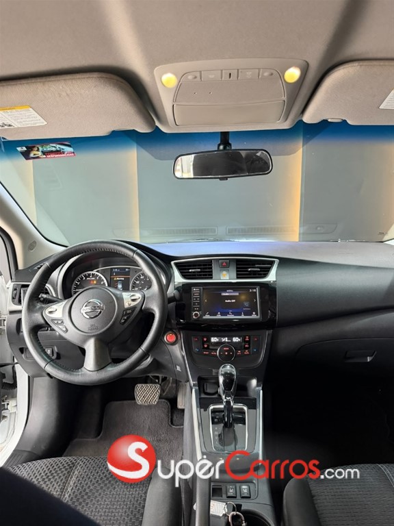 2019 Nissan Sentra SR — foto 7 / 10