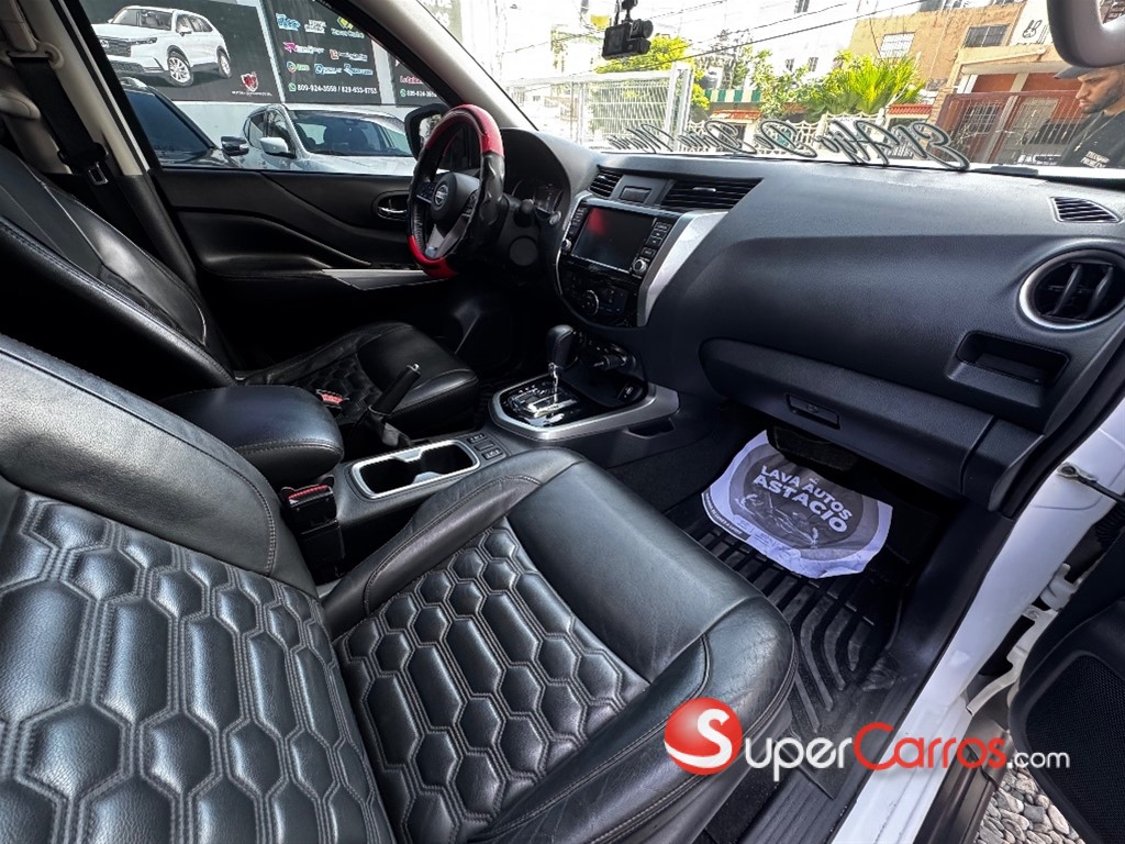 2022 Nissan Frontier LE — foto 6 / 9