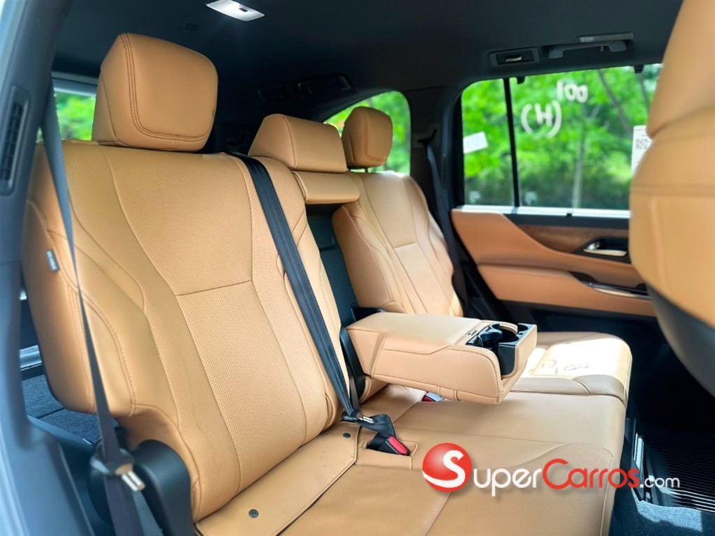 2024 Lexus LX 600 Luxury — foto 8 / 12
