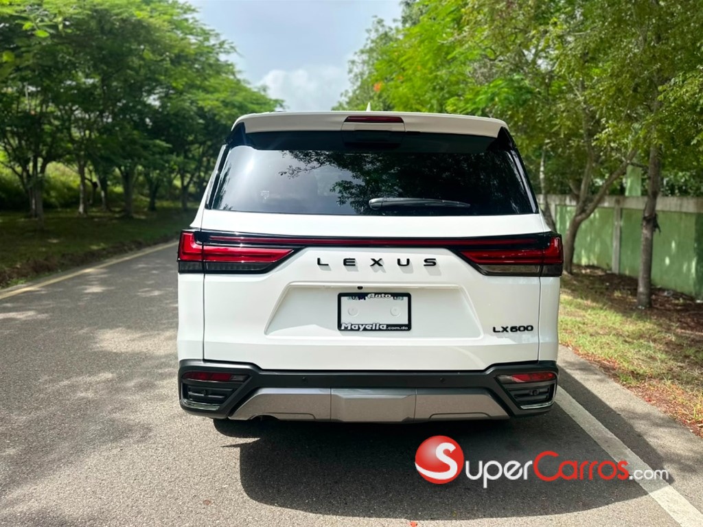 2024 Lexus LX 600 Luxury — foto 10 / 12